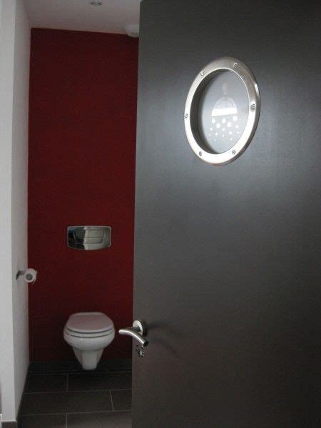 porte avec hublot salle de bain